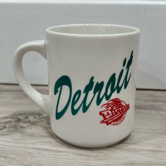 NBA Licensed Detroit Pistons Basketball Ceramic Coffee Mug 10oz Retro Design - Picture 1 of 7